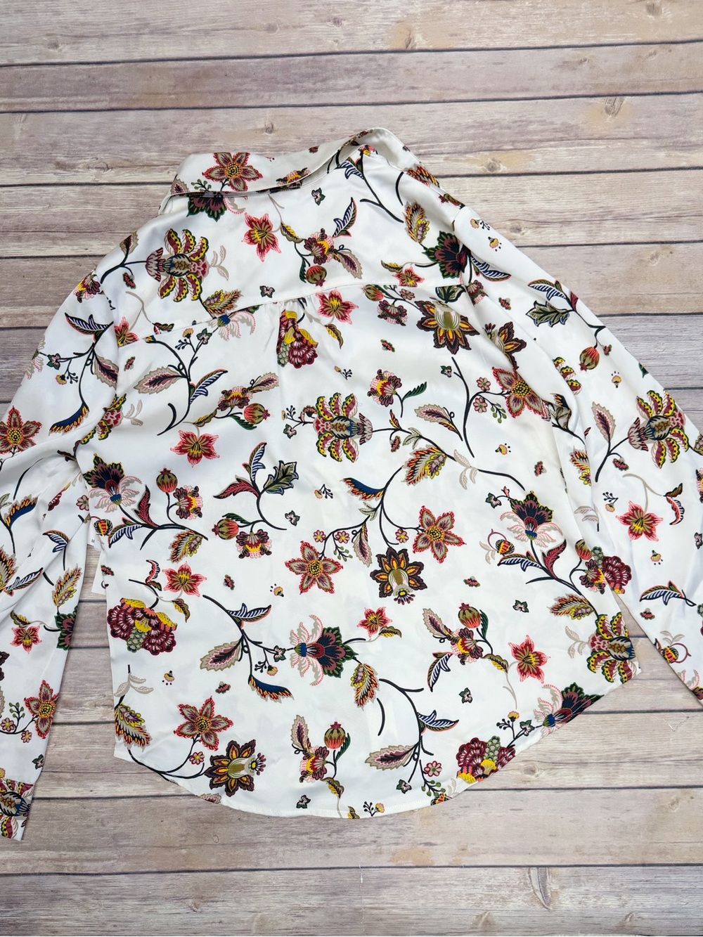 CeCe Women's Long Sleeve Floral Print Satin Button Up Shirt Blouse M - Picture 3 of 8